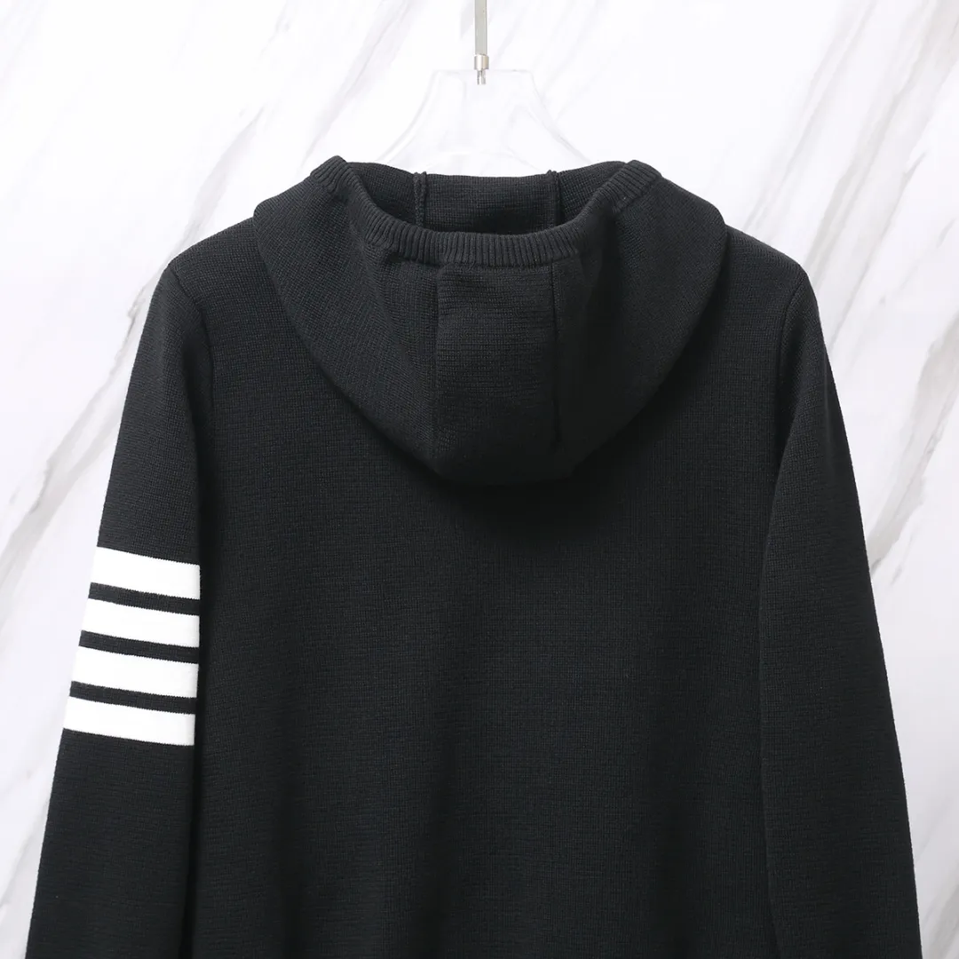 ：M 24（TB ） THOM BROWNE .TB TB Breathable Same Style ：White/Gray/Navy Blue/Black Size：1/2/3/4